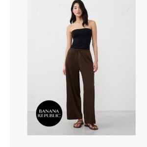 Banana Republic Wide-Leg Satin Pants in Dark Oak